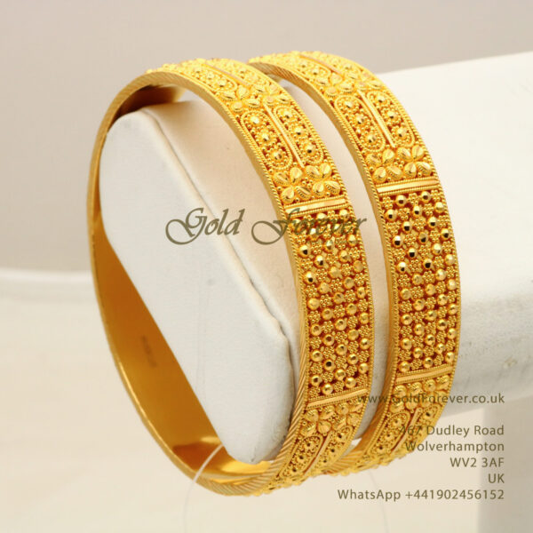 22 Carat Gold Pair of Bangles 43.3 Grams code: BG1008