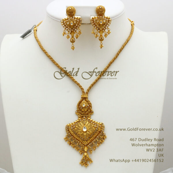 22 Carat Gold Antique Necklace Set 57.1 Grams code: NS1122